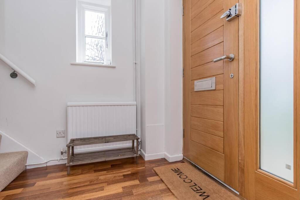 Stylish Townhouse In The Heart Of Summertown อ็อกซ์ฟอร์ด ภายนอก รูปภาพ
